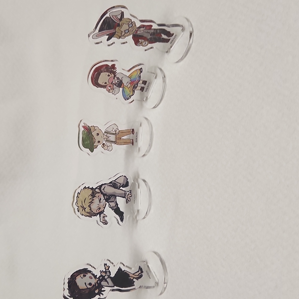 Attack on Titan Lot of 5 acrylics stands: Gabi, Reiner, Falco, Zeke 2-2.5 inch